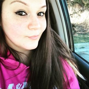 Meet your Posher, Celena